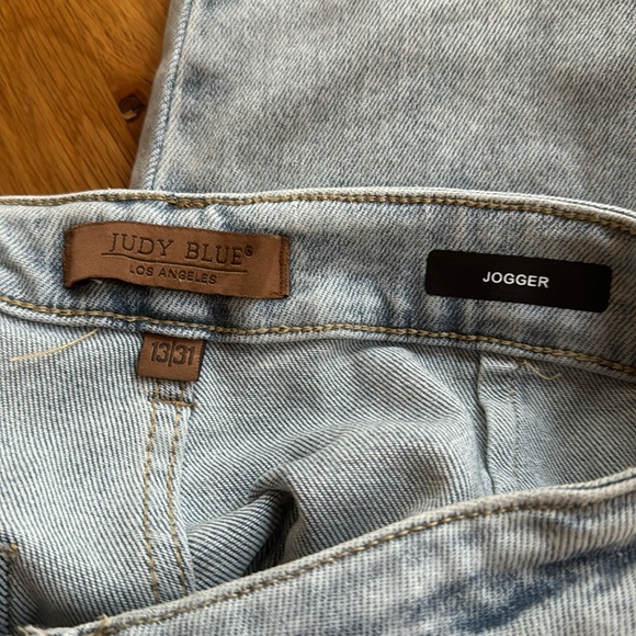 Judy Blue HIGH WAIST Jogger 13/31 NWOT - Picture 2 of 6